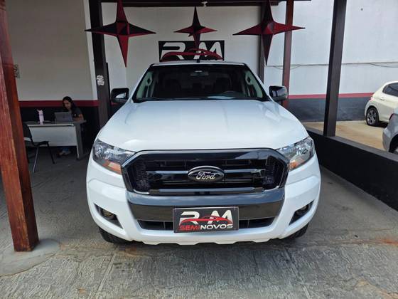 FORD RANGER 2.2 XLS 4X4 CD 16V DIESEL 4P AUTOMÁTICO